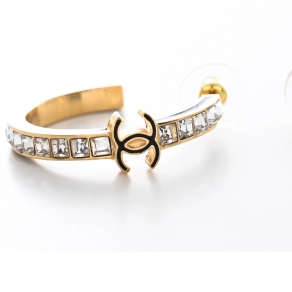 AUTHENTIC CHANEL black and Gold strass Earrings - Picture 2 of 4